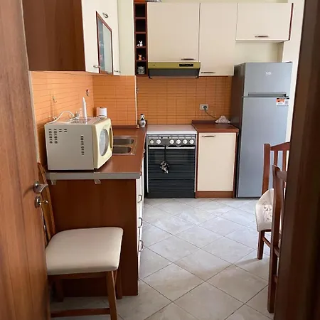 1bedroom In - Close To Scanderbeg Square Apartment