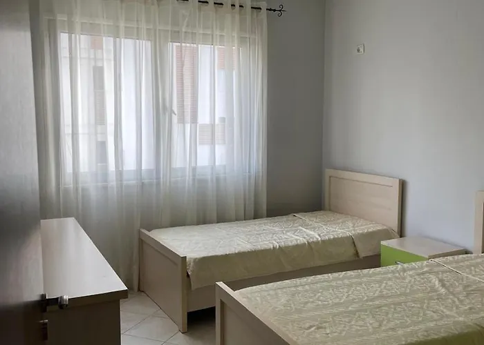 1bedroom In - Close To Scanderbeg Square Apartment