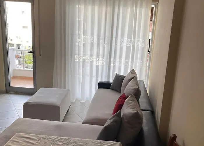 公寓 1bedroom In - Close To Scanderbeg Square